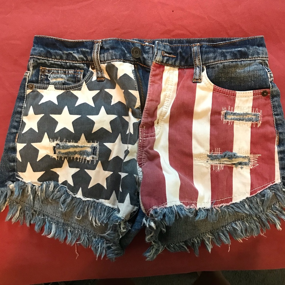 American flag high waisted jean shorts 💙